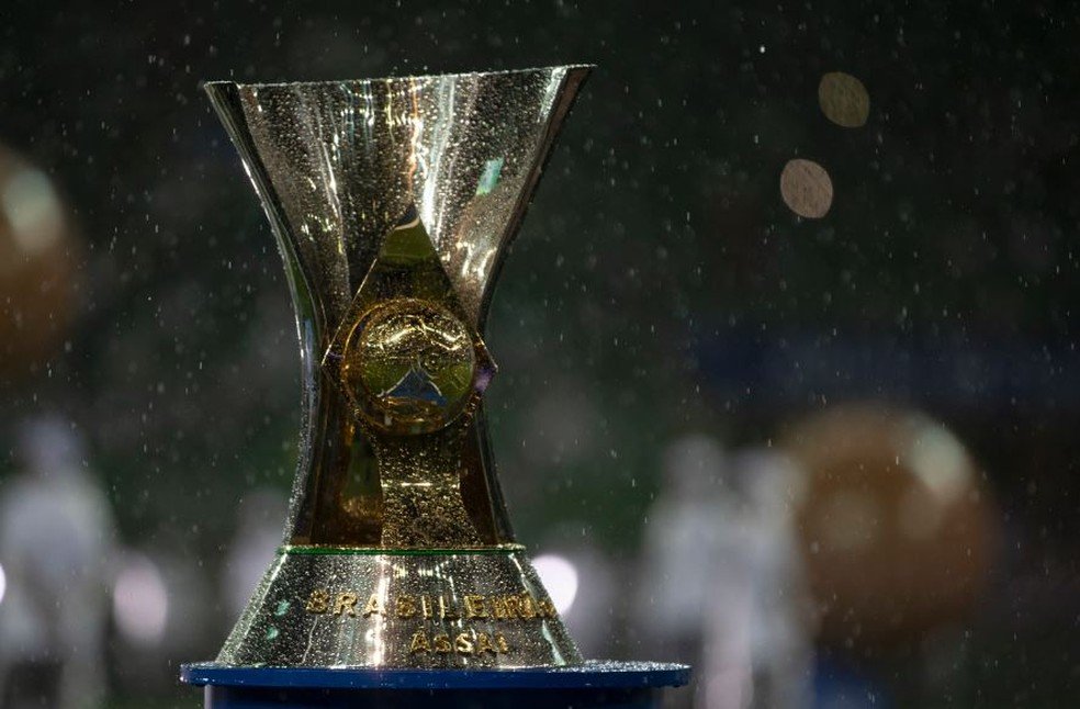 Clubes discutem parar Brasileirão após proibição das bets